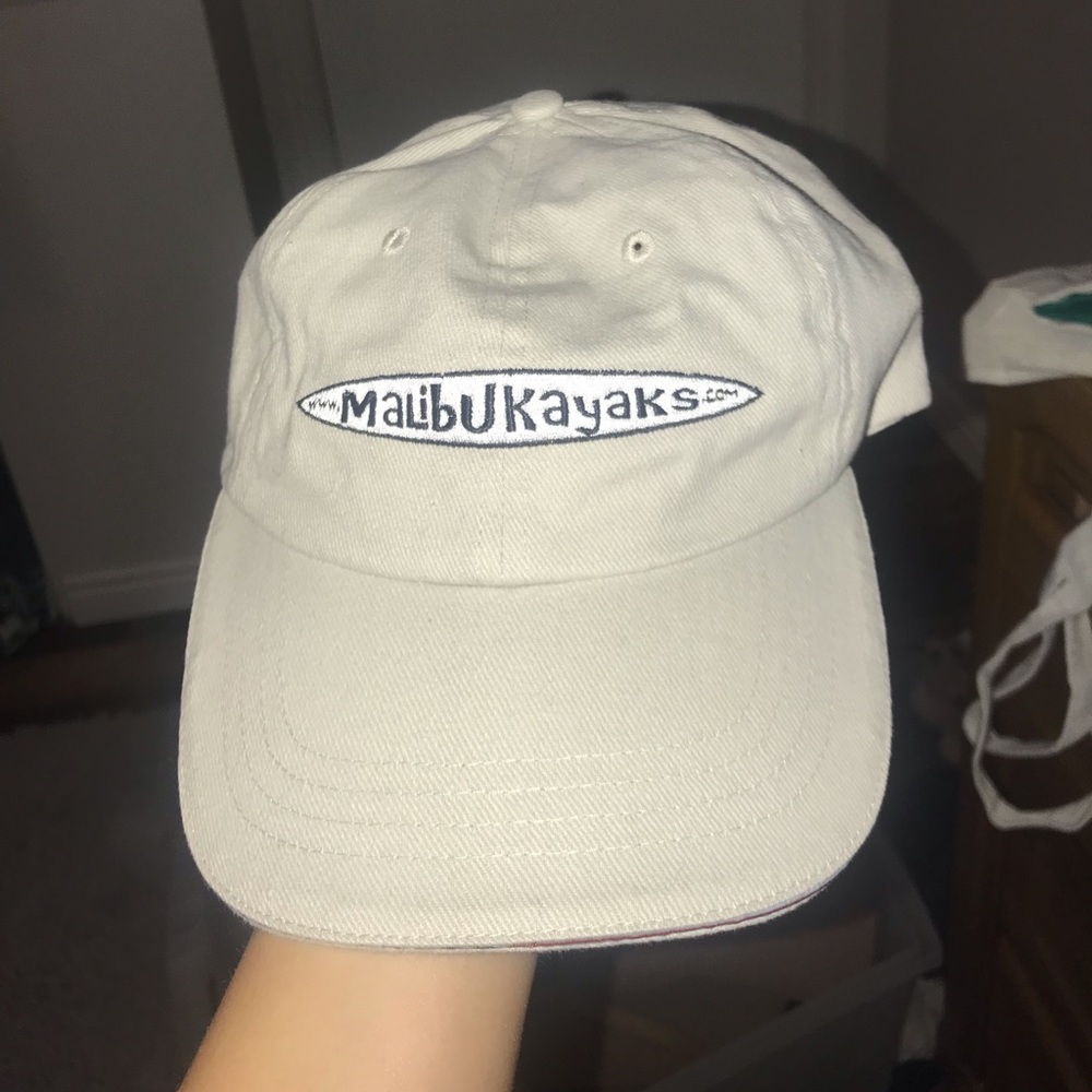 Tan hat